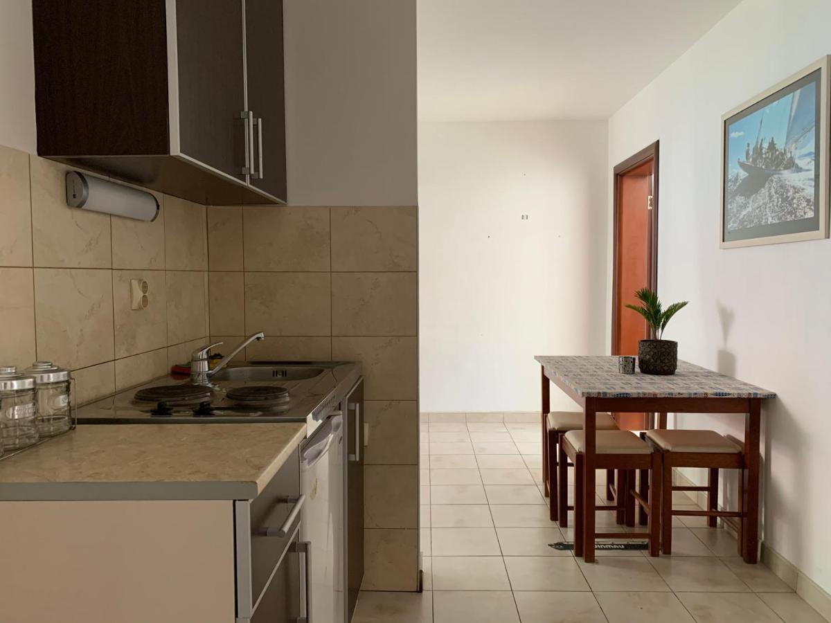 Appartement The Four Fish à Petrovac Extérieur photo