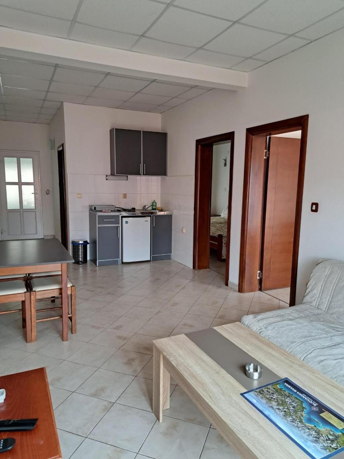 Appartement The Four Fish à Petrovac Extérieur photo